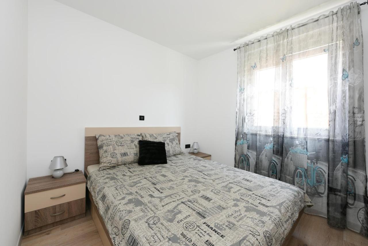 Apartment Matea Задар Екстер'єр фото